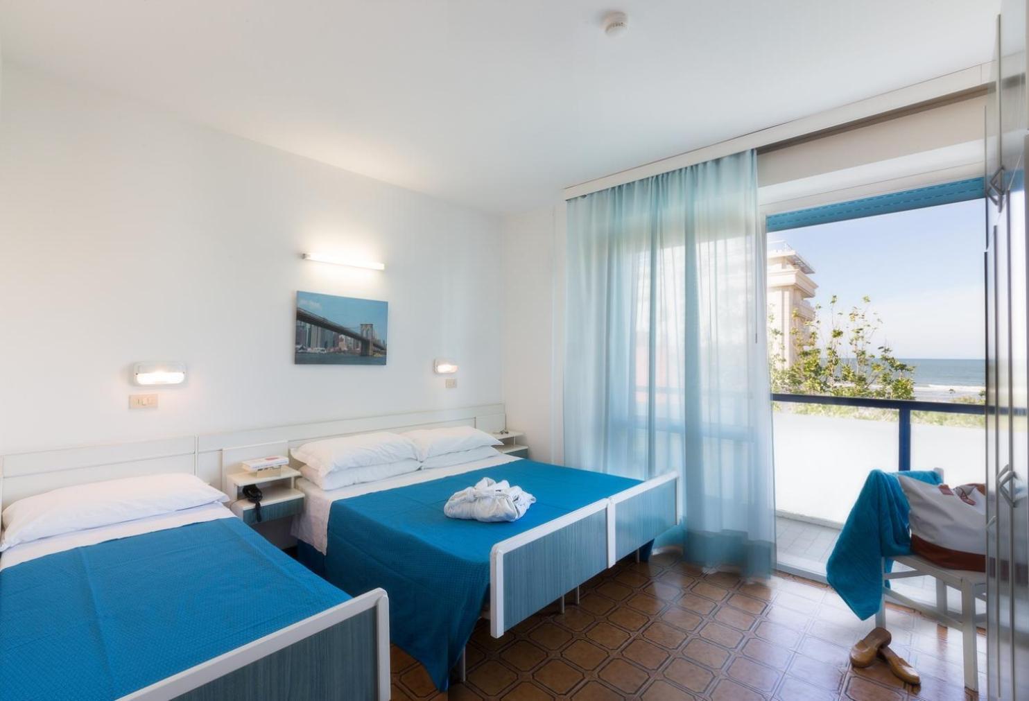 Hotel Taunus - Vista Mare Riccione Zewnętrze zdjęcie