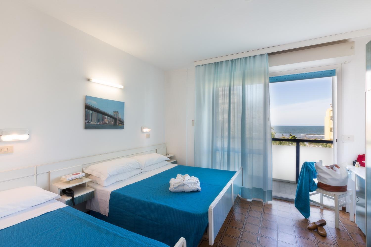 Hotel Taunus - Vista Mare Riccione Zewnętrze zdjęcie